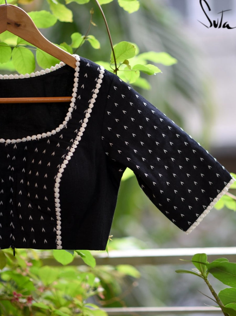 Black Lacy roads ( Blouse ) - suta.in