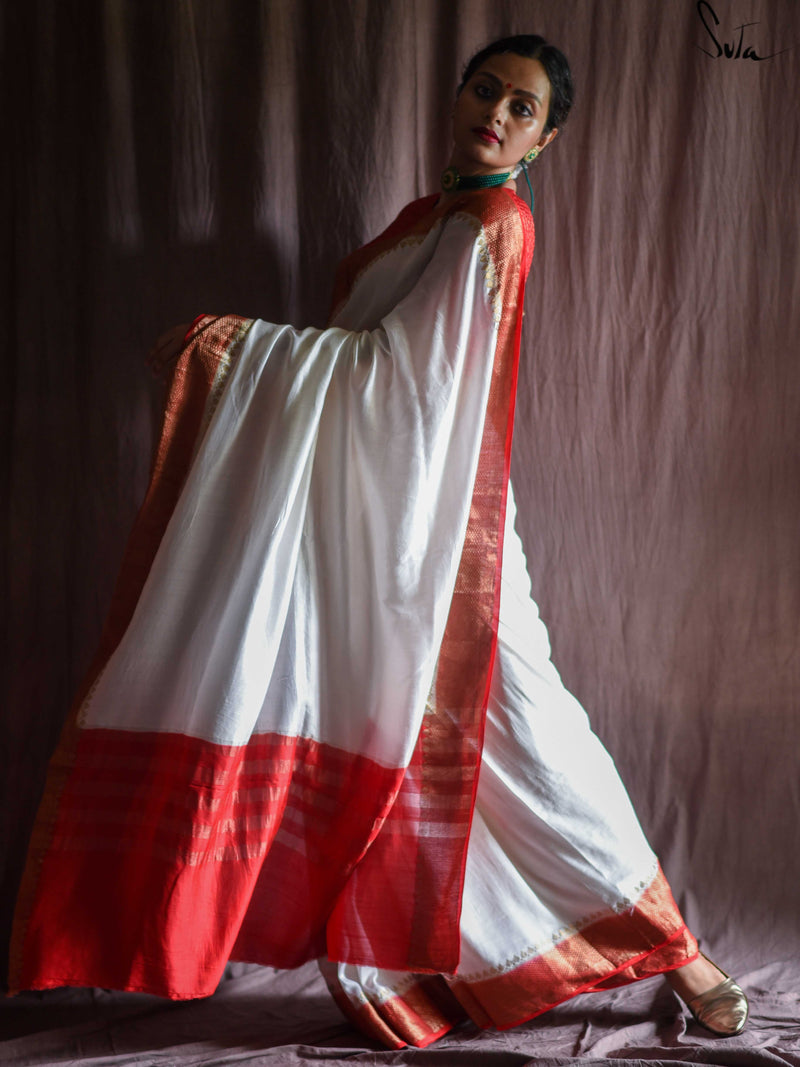 Weaves of India 8 - Styling a Bengali Laal Paar Sada Saree :  r/BollywoodFashion