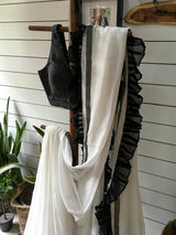 Pleats or ruffles on white - suta.in