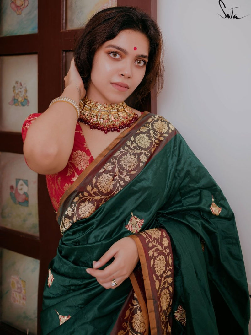 Varuna Ki Lehrein (Blouse)